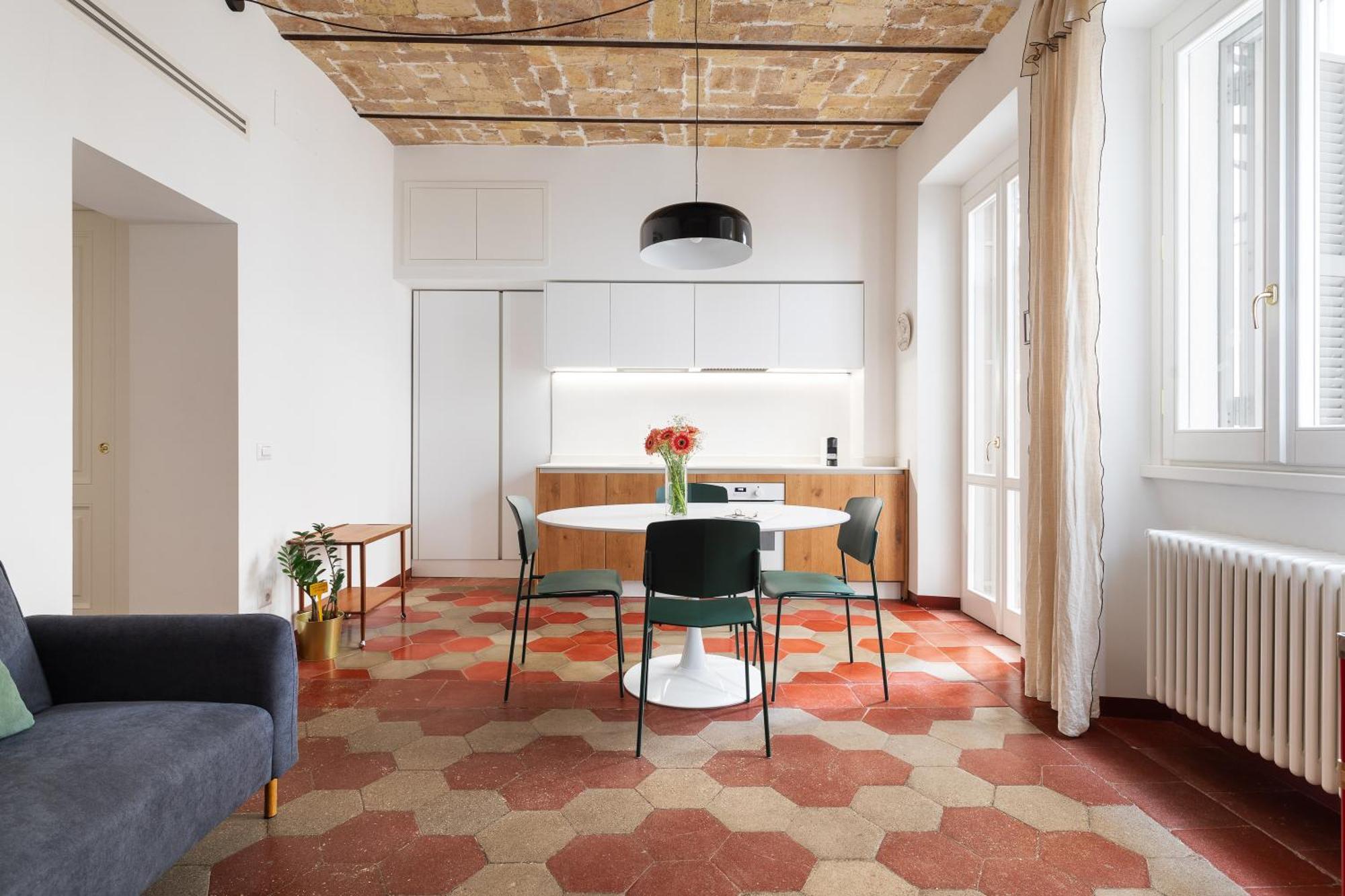 Welcome To Vatican Apartment *