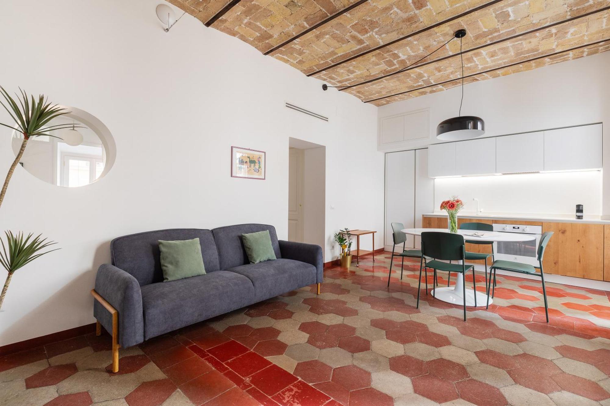 Welcome To Vatican Apartment *